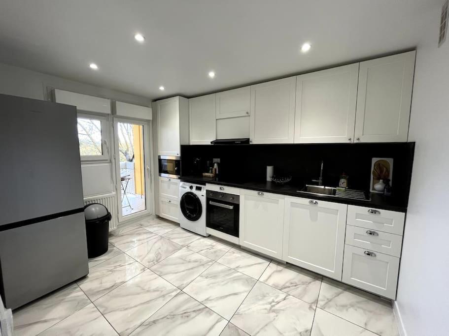 Hana Home Mantes-La-Jolie 6 Personnes Parking Public Gratuit Business&Family Exteriör bild